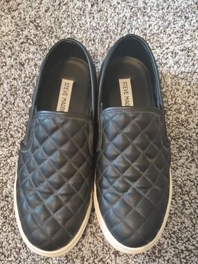 Steve Madden Ecentrcq Quilted Slip-on Shoes, Size 7.5, Black